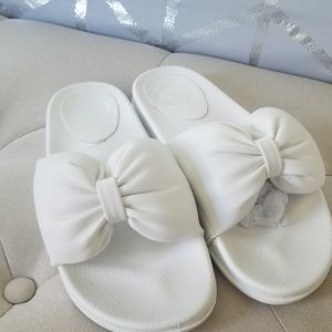 Brand new adorable sandals!